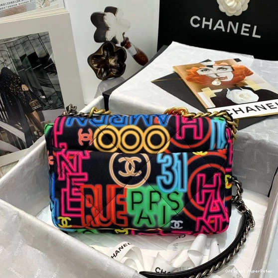 Hyper Peter FLAP BAG CHANEL 19 0709